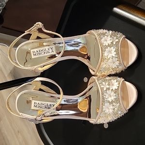Badgley Mischka Isabella Blush Ankle Strap Heel 7 NWT